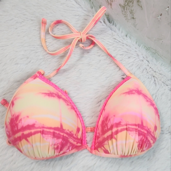 SO Bright String Bikini - Picture 9 of 15